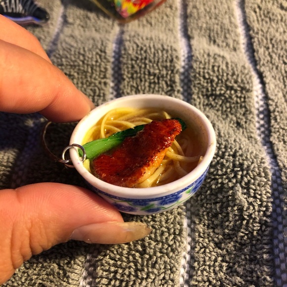 3 pack of keychains from the islands! Don Quijote - Picture 3 of 3